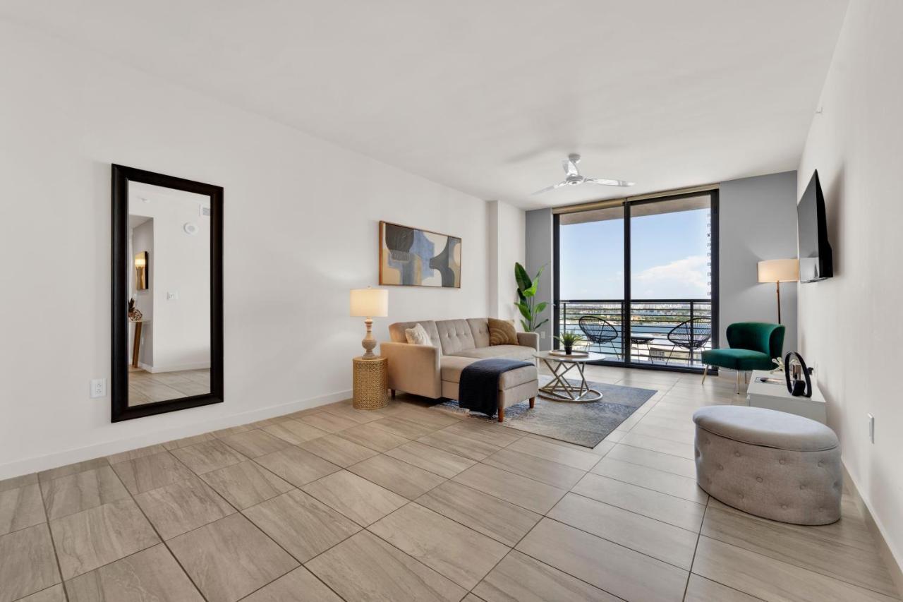 Devereaux Miami Luxury One-Bedroom And Studios Екстер'єр фото