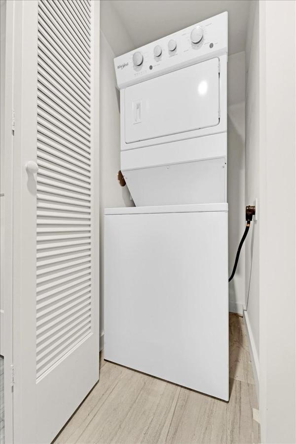 Devereaux Miami Luxury One-Bedroom And Studios Екстер'єр фото