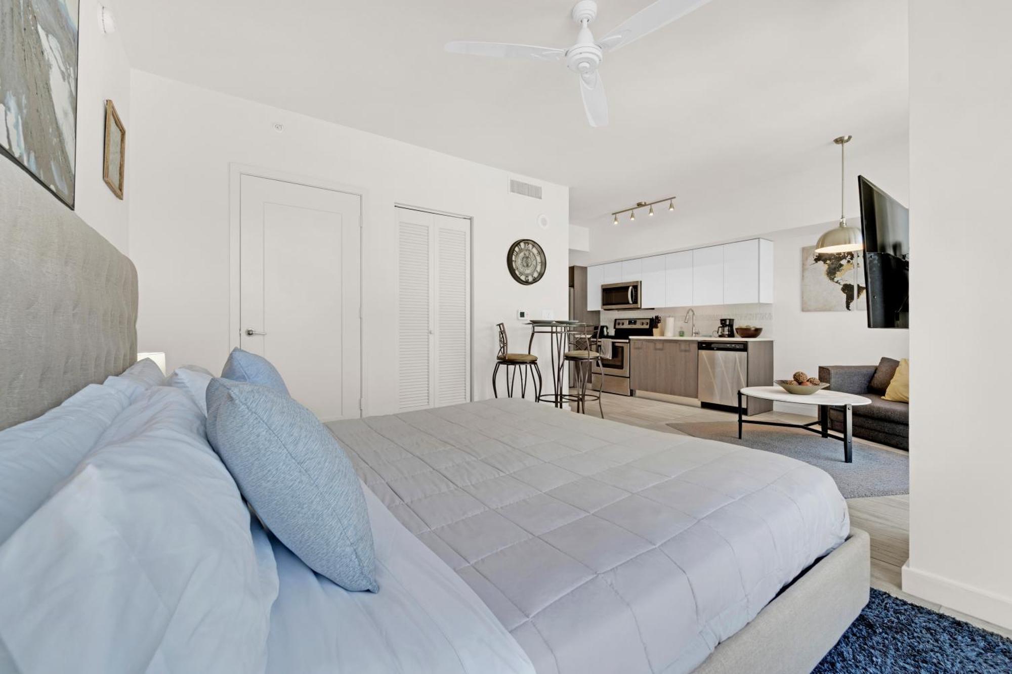 Devereaux Miami Luxury One-Bedroom And Studios Екстер'єр фото
