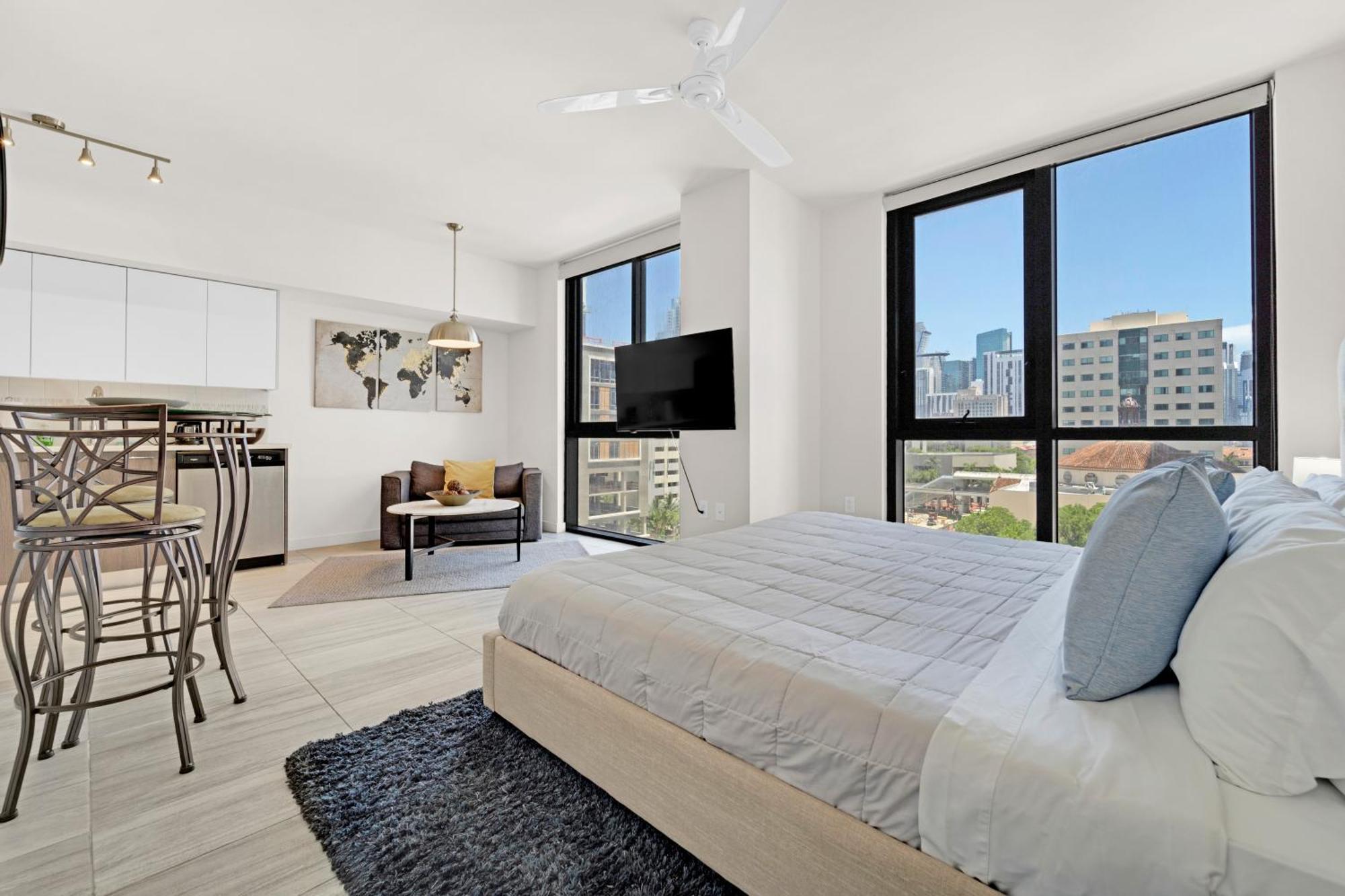 Devereaux Miami Luxury One-Bedroom And Studios Екстер'єр фото